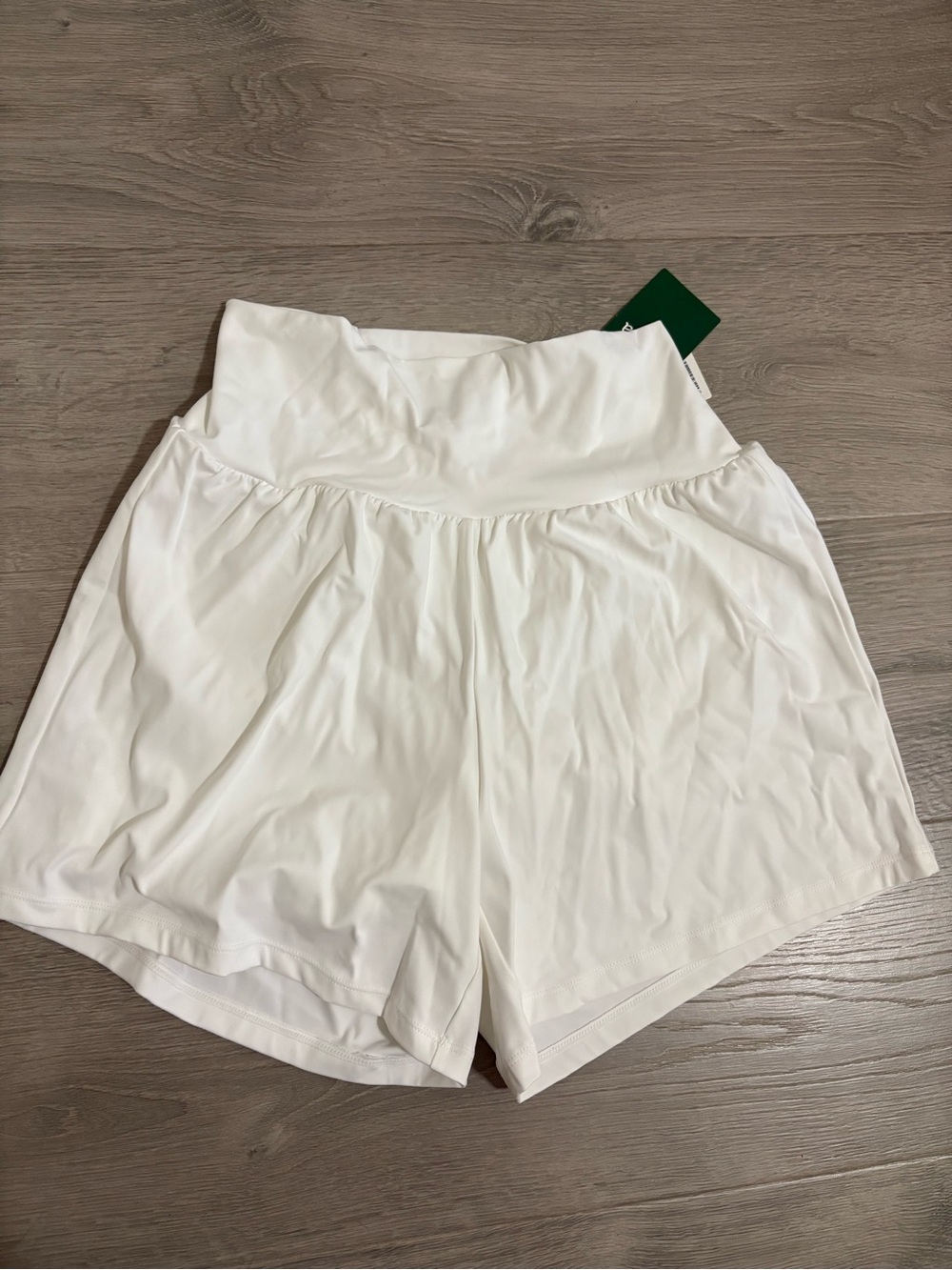 HALARA White High-Waist Athletic Shorts